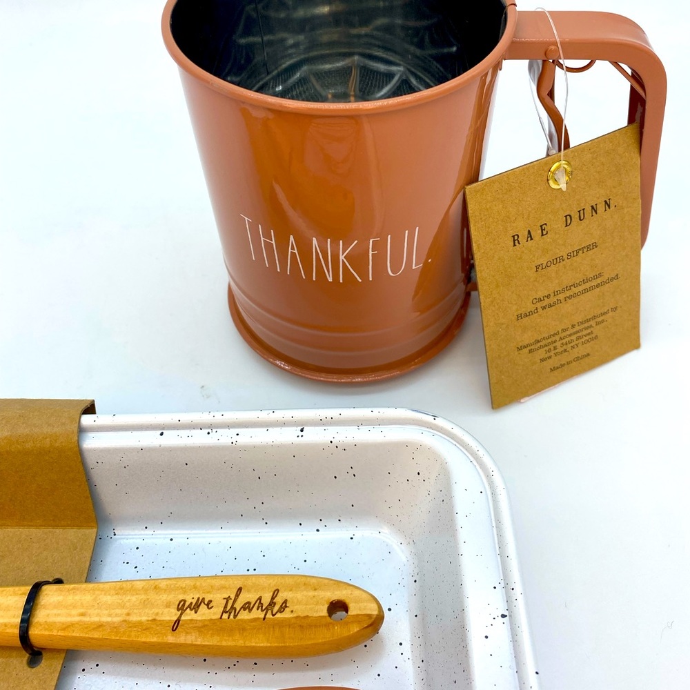 Rae Dunn Baking Set - Picture 2 of 5